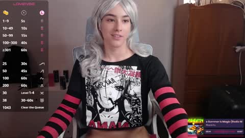 Snapshot of koneko_nya chatting on 04/09/26, 08:03 Riley online show from 04/09/26, 08:03