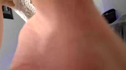 Snapshot of koniann chatting on 01/14/25, 03:01 KonIann online show from 01/14/25, 03:01