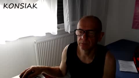 Komsiak online show from 10/12/25, 08:13