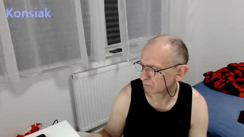 Komsiak online show from 01/08/26, 06:43