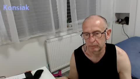 Snapshot of konsiak chatting on 05/03/26, 04:46 Komsiak online show from 05/03/26, 04:46
