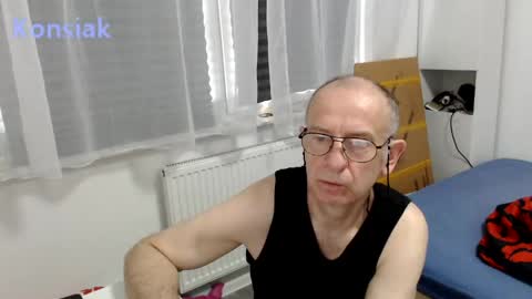 Snapshot of konsiak chatting on 05/23/26, 07:02 Komsiak online show from 05/23/26, 07:02