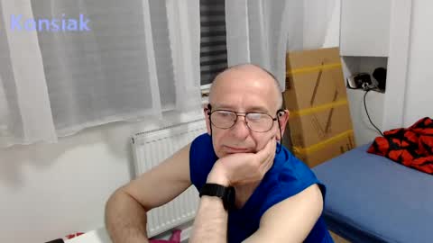 Snapshot of konsiak chatting on 05/30/26, 06:49 Komsiak online show from 05/30/26, 06:49