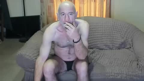 Snapshot of konstantin1970 chatting on 02/01/25, 01:20 konstantin1970 online show from 02/01/25, 01:20