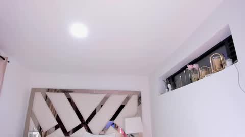 Snapshot of koralcruz chatting on 10/25/25, 04:02 Koral Cuz online show from 10/25/25, 04:02