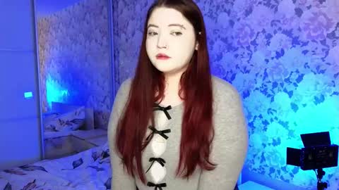 Snapshot of koralinebos chatting on 12/20/25, 01:29 Noa online show from 12/20/25, 01:29