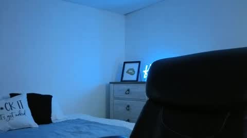 Snapshot of koralynn777 chatting on 04/21/26, 01:42 KoraLynn777 online show from 04/21/26, 01:42