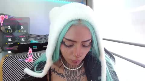 Kora  online show from 11/18/25, 02:43