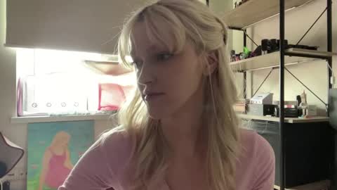Snapshot of kortneyhiedeman chatting on 06/04/26, 02:45 Ariela online show from 06/04/26, 02:45