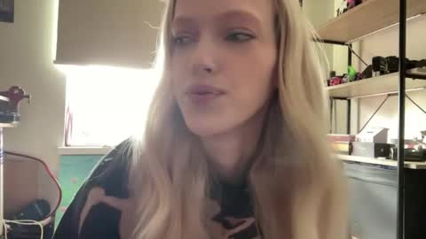 Snapshot of kortneyhiedeman chatting on 06/05/26, 03:29 Ariela online show from 06/05/26, 03:29