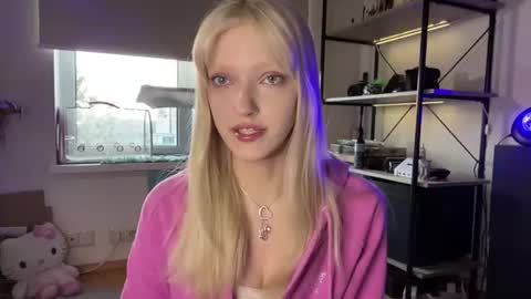Snapshot of kortneyhiedeman chatting on 08/03/26, 06:22 Ariela online show from 08/03/26, 06:22