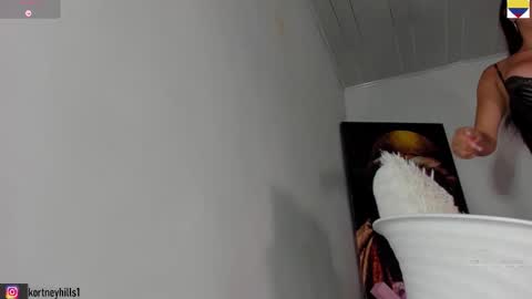 Snapshot of kortneyhills chatting on 11/10/25, 04:11 Kortneyhills - Aries online show from 11/10/25, 04:11