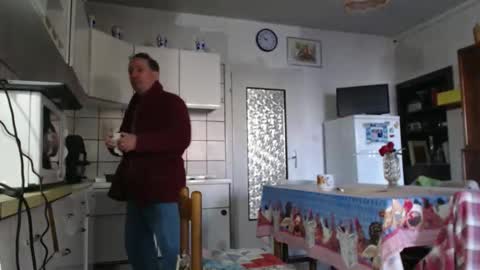 Snapshot of kosak99 chatting on 12/14/25, 08:52 kosak99 online show from 12/14/25, 08:52