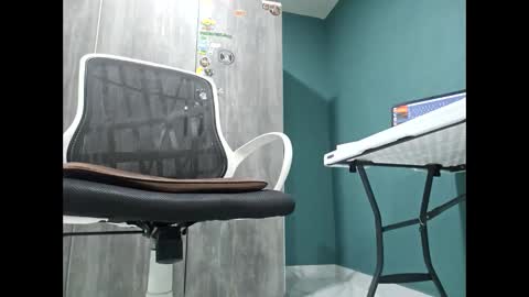 Snapshot of koto420 chatting on 03/04/25, 01:34 Koto Bombon online show from 03/04/25, 01:34