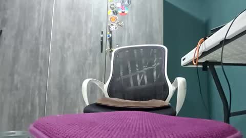 Snapshot of koto420 chatting on 01/09/26, 12:02 Koto Bombon online show from 01/09/26, 12:02