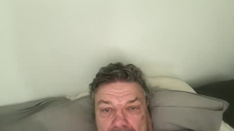 Snapshot of kovapoika chatting on 10/17/25, 11:13 kovapoika online show from 10/17/25, 11:13