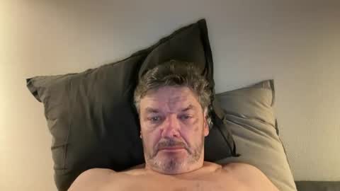 Snapshot of kovapoika chatting on 11/15/25, 08:38 kovapoika online show from 11/15/25, 08:38