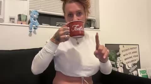 Snapshot of koyoteej chatting on 02/20/26, 02:41 koyoteej online show from 02/20/26, 02:41