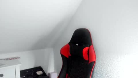 Snapshot of kozik1992 chatting on 12/16/25, 06:51 Bartek online show from 12/16/25, 06:51