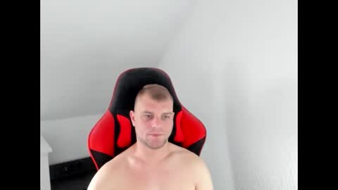 Snapshot of kozik1992 chatting on 04/21/26, 06:52 Bartek online show from 04/21/26, 06:52