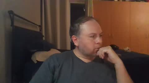 kp_101 online show from 10/19/25, 03:07