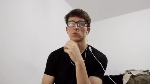 Snapshot of kpo10 chatting on 12/22/24, 09:11 Facu online show from 12/22/24, 09:11