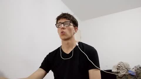 Snapshot of kpo10 chatting on 01/03/25, 09:25 Facu online show from 01/03/25, 09:25