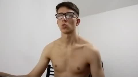 Snapshot of kpo10 chatting on 01/08/25, 02:57 Facu online show from 01/08/25, 02:57