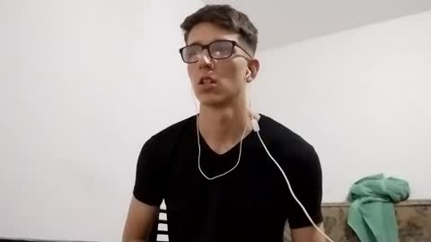 Snapshot of kpo10 chatting on 01/10/25, 10:50 Facu online show from 01/10/25, 10:50