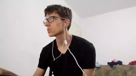 Snapshot of kpo10 chatting on 02/15/25, 06:44 Facu online show from 02/15/25, 06:44