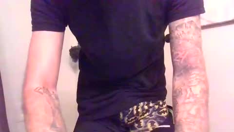 Snapshot of krasher2313 chatting on 02/17/26, 02:19 hard hung horny online show from 02/17/26, 02:19