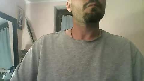 Snapshot of kratoskratoskratos chatting on 05/21/26, 11:23 Kratos online show from 05/21/26, 11:23