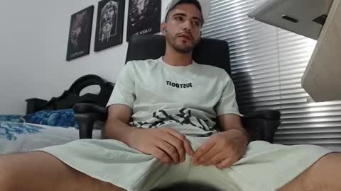 Snapshot of kratoswolf chatting on 03/07/26, 08:17 kratoswolf online show from 03/07/26, 08:17