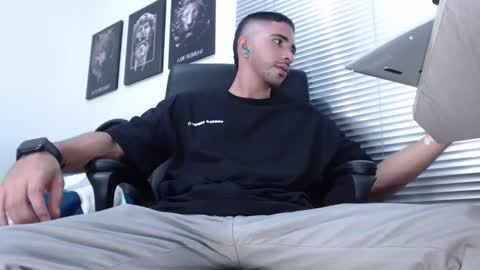 Snapshot of kratoswolf chatting on 03/28/26, 06:18 kratoswolf online show from 03/28/26, 06:18