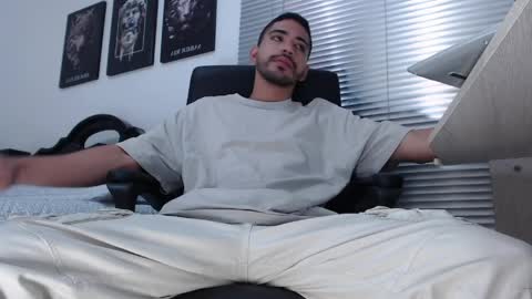 Snapshot of kratoswolf chatting on 04/05/26, 05:32 kratoswolf online show from 04/05/26, 05:32