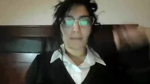 kreepyh0e_ online show from 06/08/26, 10:21