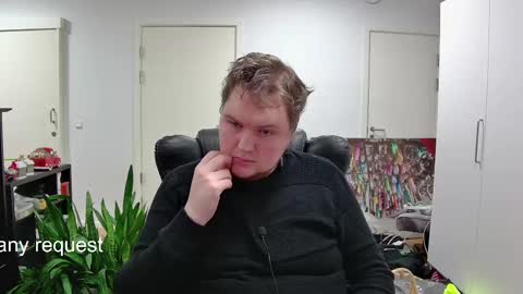 Snapshot of kresser199521 chatting on 02/02/25, 03:07 Kristian online show from 02/02/25, 03:07