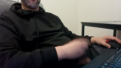 Snapshot of krime59100 chatting on 06/12/26, 01:26 krime59100 online show from 06/12/26, 01:26
