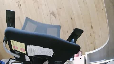 Snapshot of krinkle420 chatting on 11/19/25, 05:29 krinkle420 online show from 11/19/25, 05:29