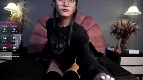 Snapshot of kripta132 chatting on 11/18/25, 11:58 Nahomi online show from 11/18/25, 11:58