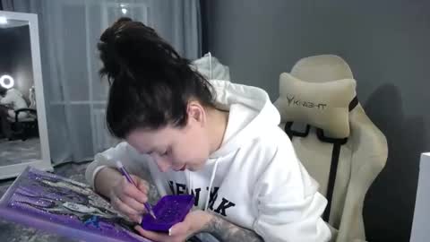 Snapshot of kris_again chatting on 03/11/25, 07:03 Kris online show from 03/11/25, 07:03