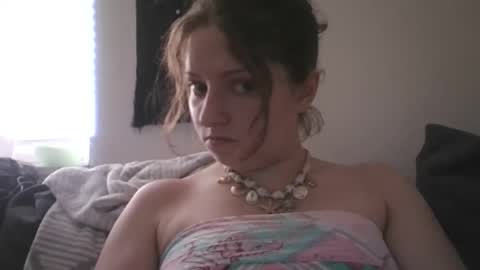 Snapshot of krisbunny chatting on 06/08/26, 11:54 Stoned online show from 06/08/26, 11:54