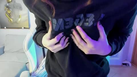 krisdoeil online show from 12/17/25, 02:28