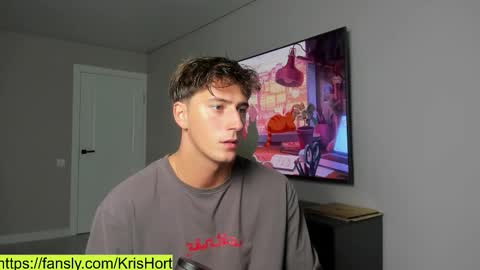 Snapshot of krishort chatting on 12/21/25, 12:01 krishort online show from 12/21/25, 12:01