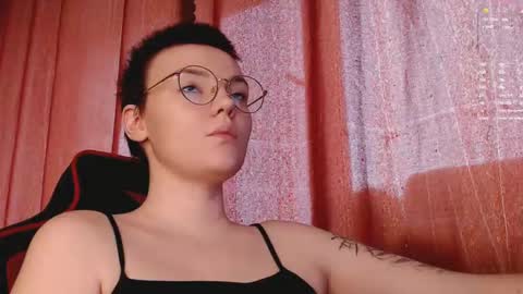 Snapshot of krisneal chatting on 03/19/26, 09:02 krisneal online show from 03/19/26, 09:02