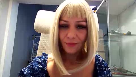 Kristi online show from 11/04/25, 11:42