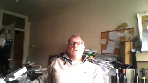 kriss online show from 10/13/25, 11:54