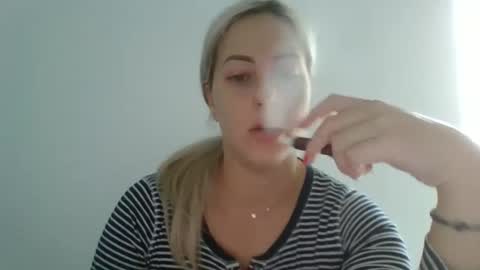 Snapshot of kriss_grace chatting on 10/05/25, 12:25 Grace online show from 10/05/25, 12:25