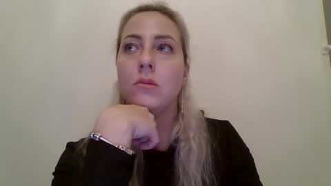 Snapshot of kriss_grace chatting on 10/09/25, 05:44 Grace online show from 10/09/25, 05:44