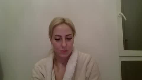 Snapshot of kriss_grace chatting on 02/19/26, 09:00 Grace online show from 02/19/26, 09:00